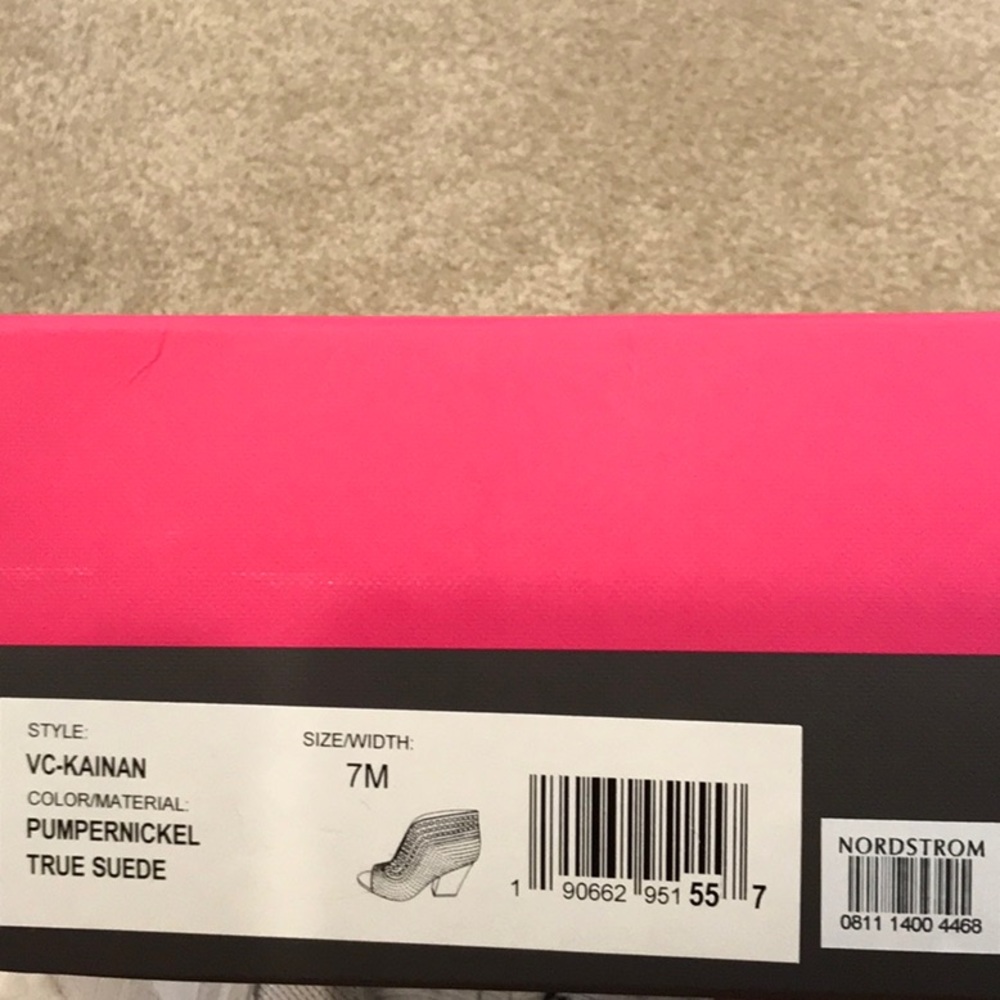 Vince Camuto heels - Picture 5 of 5